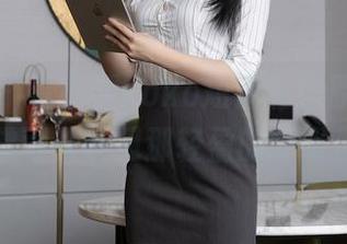 秀人网 - 看小樱koko短裤私房原图，仿佛可以听见那轻盈的呼吸声