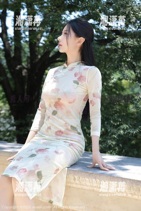 秀人网 - 杏子Yada蕾丝大片，原图福利让你欲罢不能！