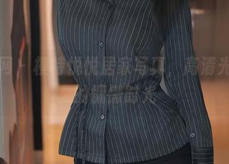 秀人网 - 模特悦悦居家写真，高清光影下的慵懒时光