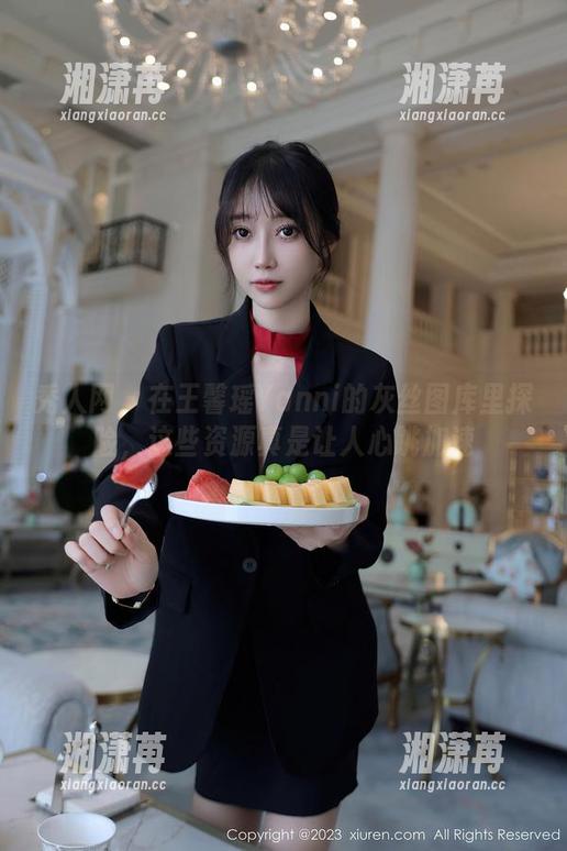 秀人网 - 在王馨瑶Yanni的灰丝图库里探险，这些资源真是让人心跳加速