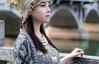 秀人网 - 看看这张图片，白茹雪abby的眼镜里藏着多少故事？