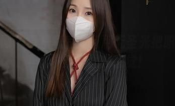 秀人网 - 看程程程如何用无圣光把职业装穿出生活美图的感觉！