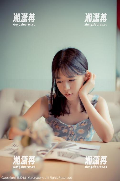 秀人网 - 看！糯美子Mini最新黑白美图，风格独特得让人忍不住多看几眼！