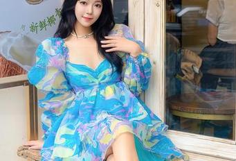 秀人网 - 陈念灵Vickyao的无圣光连衣裙：让你在嫁给沙发的路上也能优雅！