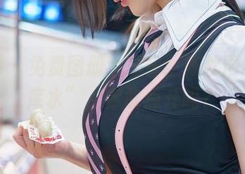 秀人网 - 免费图册大揭秘：陈秋雨的“死库水”，你敢点开吗？