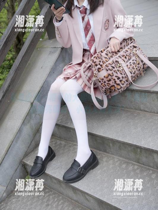 紧急企划-樱可 紧急企划 - 樱可的大胆网袜图集:下载前要擦亮眼睛,小心入戏太深!