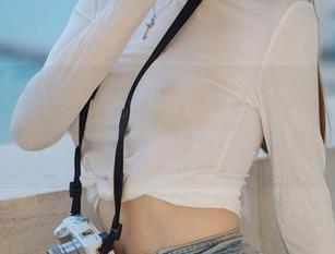 花漾show - 白茹雪Abby的最新JK套图：打破冬天的寒冷，来一场视觉的暖流！