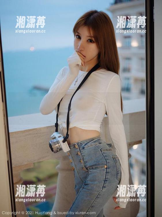 花漾show-白茹雪Abby 花漾show - 白茹雪Abby的最新JK套图:打破冬天的寒冷,来一场视觉的暖流!