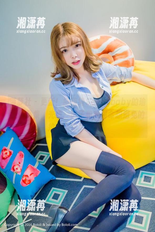 菠萝社-柳侑绮Sevenbaby 菠萝社 - 更新!柳侑绮Sevenbaby的瑜伽作品集,光线、影子和我拼命想避免的拉伸,完美融合!