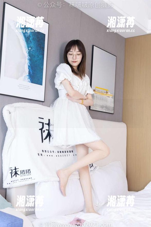袜啵啵-甜甜圈 袜啵啵 - 甜甜圈的全套白衬衫图集,穿着这件真的是画风突变!