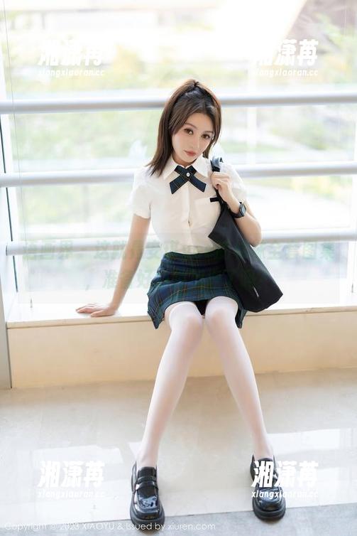语画界-安琪yee 语画界 - 这就是安琪yee的棉袜全套图集,准备好心跳加速了吗?