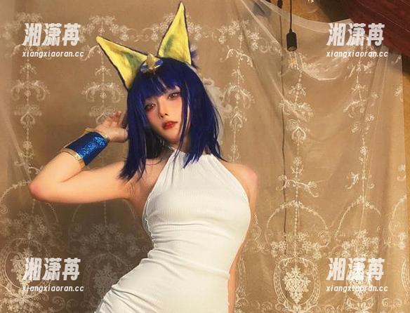 原图独享！起起子vvvv化身透明兔女郎，背后真的是个什么梗？