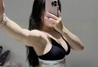 微密圈 - 高清铁锤姐姐泳装写真：再不来看就要后悔了！