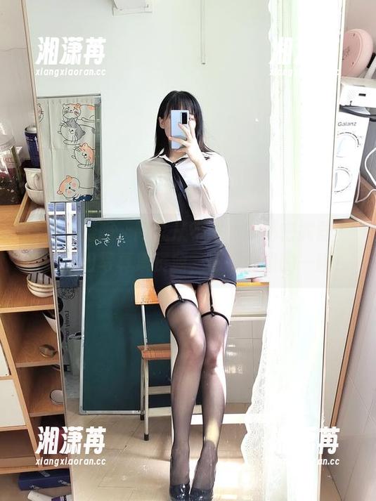 阿九从不咕咕 白色体操服,阿九从不咕咕的秘密武器?看看这组写真集资源,感受颠覆的一瞬!