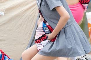 魔镜街拍 - OL日常照:婷婷黑丝美女美图,工作不再单调!